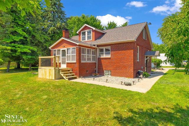 front view picture of 6580 Briggeman Rd, Saint Clair, MI. 48079