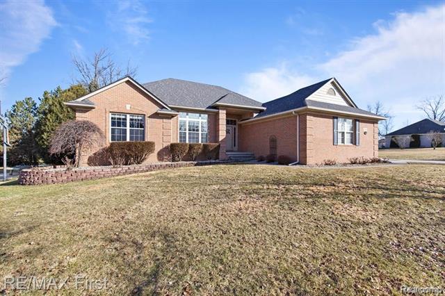 front view picture of 4248 Scott B Dr, Saint Clair, MI. 48079