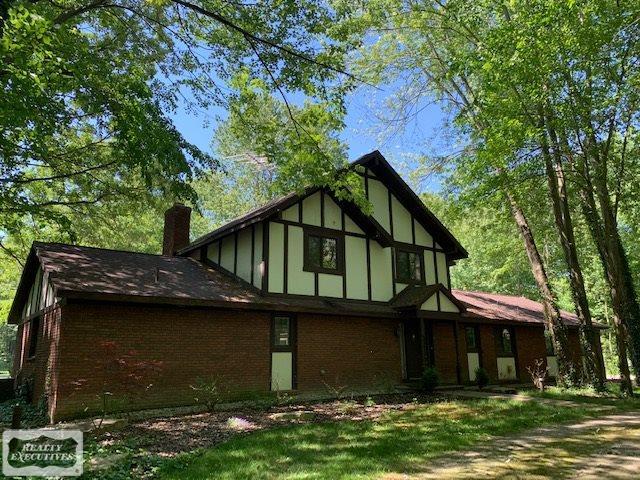 front view picture of 7857 Kendall Rd, Columbus, MI. 48063