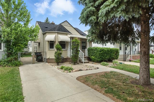 front view picture of 507 Spencer St, Ferndale, MI. 48220