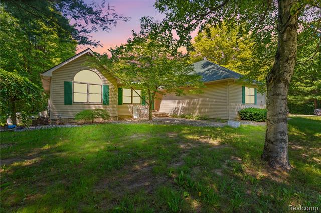 front view picture of 680 S Bartlett Rd, Saint Clair, MI. 48079