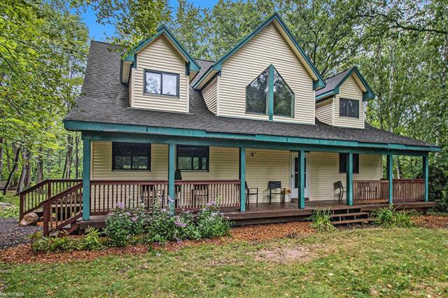 front view picture of 8480 Frith Rd, Columbus, MI. 48063