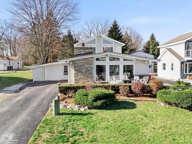 front view picture of 2226 River, Marysville, MI. 48040