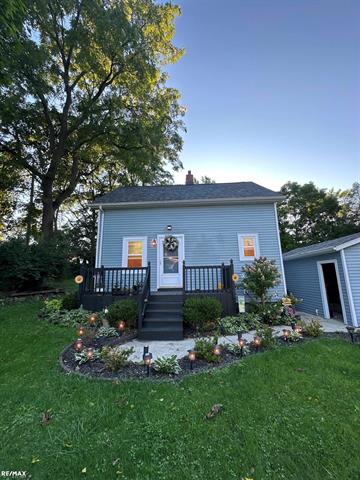 front view picture of 81061 Durfee St, Memphis, MI. 48041