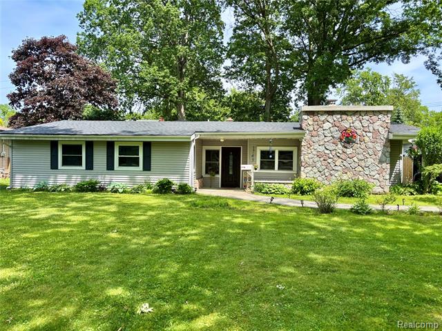front view picture of 1745 Wisconsin, Marysville, MI. 48040