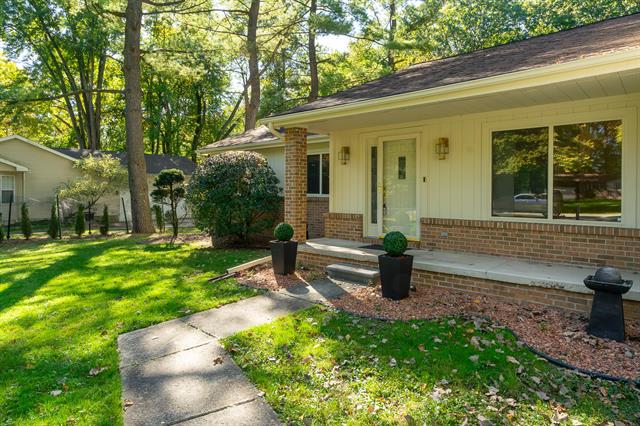 front view picture of 22285 Prosper Dr, Southfield, MI. 48033