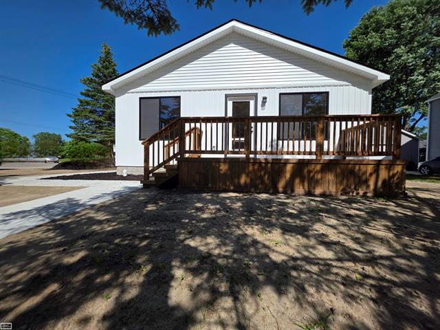 front view picture of 1329 Vermont, Marysville, MI. 48040