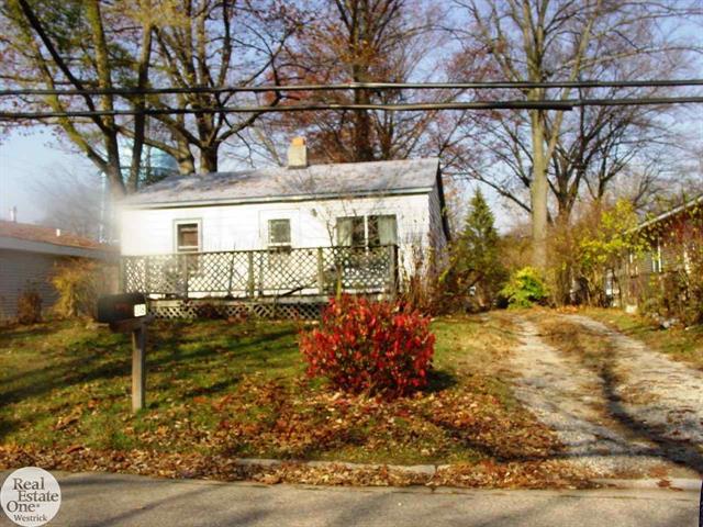 front view picture of 316 Hathaway St, East China, MI. 48054