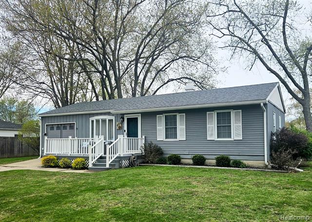 front view picture of 456 Cardinal, Marysville, MI. 48040