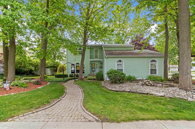 front view picture of 537 4Th St, Marysville, MI. 48040