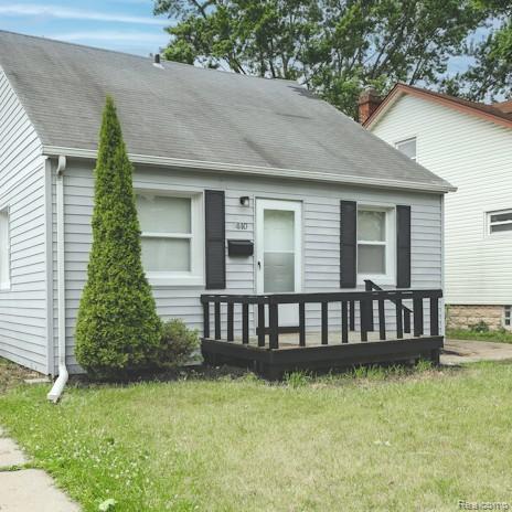 front view picture of 440 Jewell St, Ferndale, MI. 48220