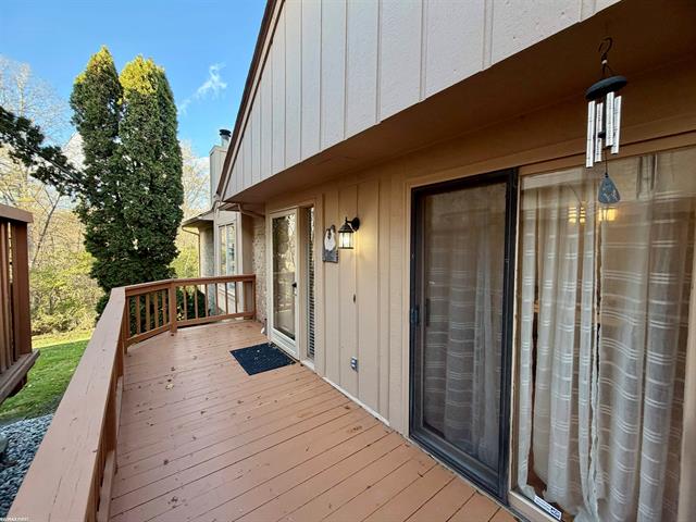 front view picture of 22200 River Ridge Trl, Farmington, MI. 48335