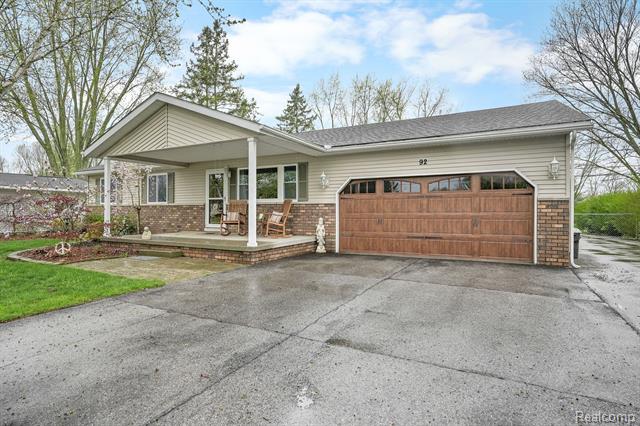 front view picture of 92 Michigan, Marysville, MI. 48040