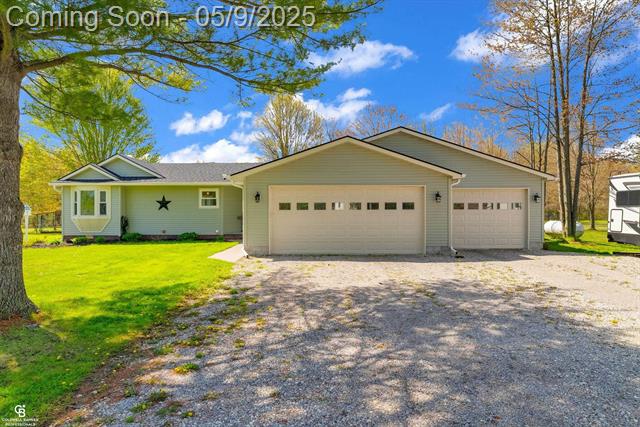 front view picture of 7225 Searls Rd, Smiths Creek, MI. 48074