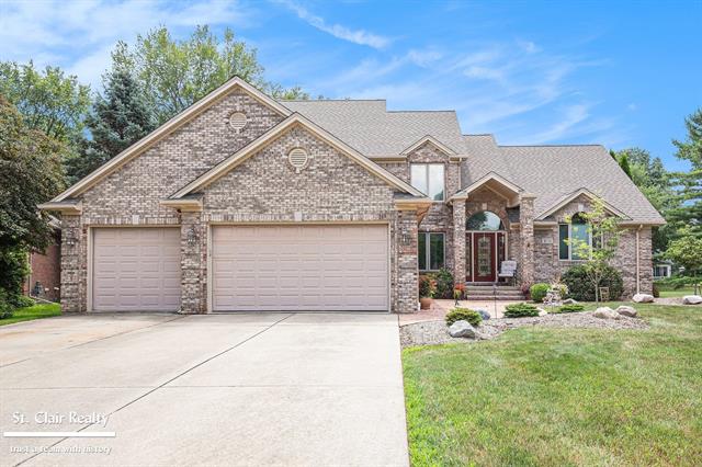 front view picture of 101 Country Club Ct, Saint Clair, MI. 48079
