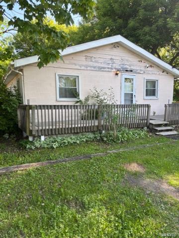 front view picture of 3231 Parker St, Port Huron, MI. 48060