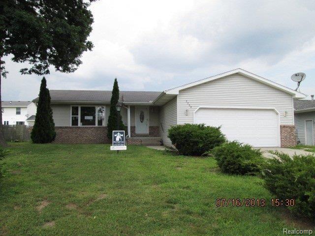 front view picture of 2205 Thornhill St, Port Huron, MI. 48060