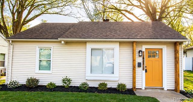 front view picture of 641 Stratford Rd, Ferndale, MI. 48220
