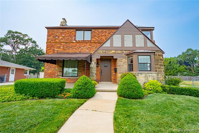 front view picture of 2977 Military St, Port Huron, MI. 48060