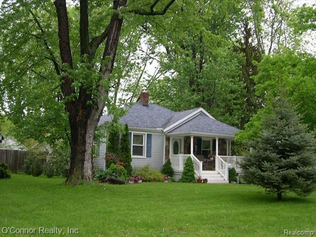 front view picture of 1421 New Jersey, Marysville, MI. 48040