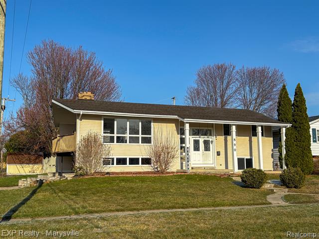 front view picture of 890 Illinois, Marysville, MI. 48040