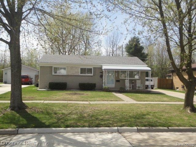 front view picture of 704 Georgia, Marysville, MI. 48040