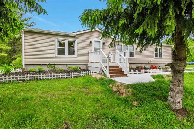 front view picture of 1371 Sturdevant Rd, Smiths Creek, MI. 48074