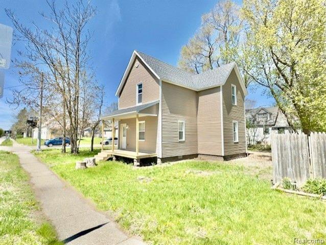 front view picture of 1535 Oak St, Port Huron, MI. 48060