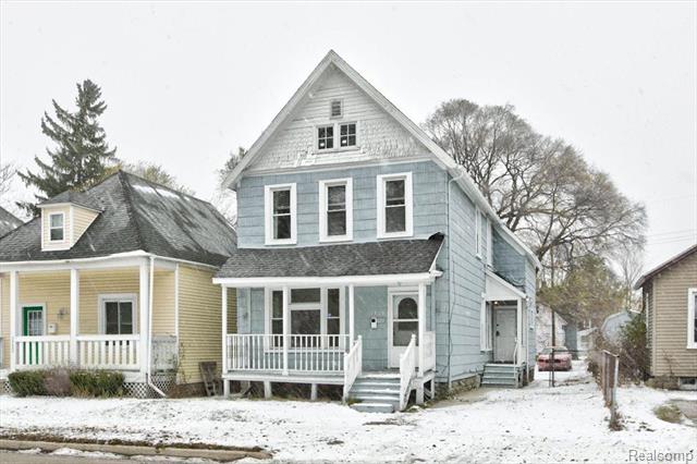 front view picture of 1519 Oak St, Port Huron, MI. 48060