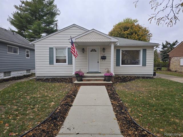 front view picture of 1219 16Th St, Port Huron, MI. 48060