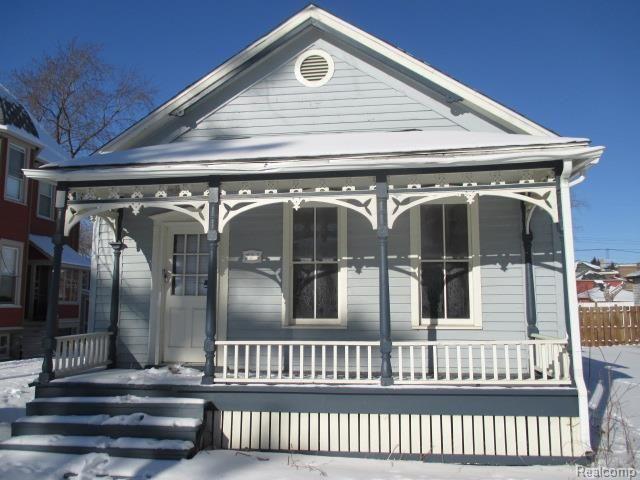 front view picture of 723 Union St, Port Huron, MI. 48060