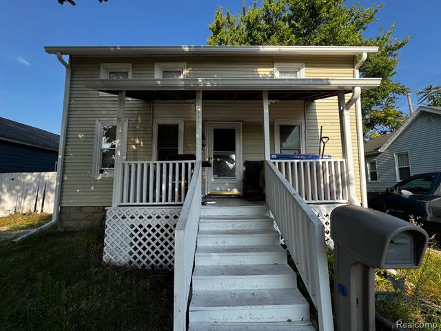 front view picture of 1623 Court St, Port Huron, MI. 48060