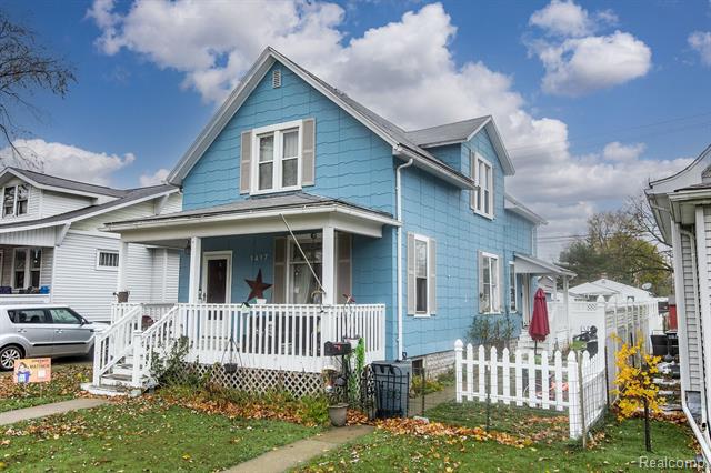 front view picture of 1417 Court St, Port Huron, MI. 48060