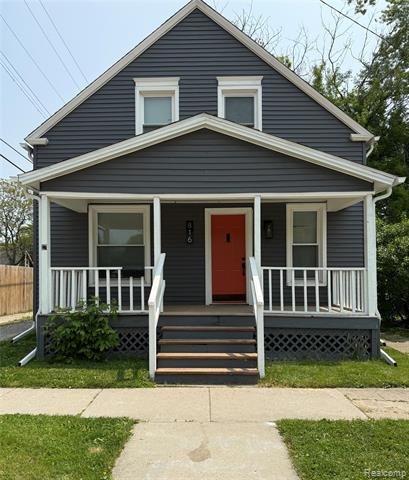 front view picture of 816 Court St, Port Huron, MI. 48060