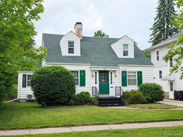 front view picture of 1333 Court St, Port Huron, MI. 48060