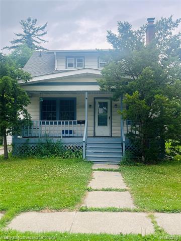 front view picture of 1329 Court St, Port Huron, MI. 48060