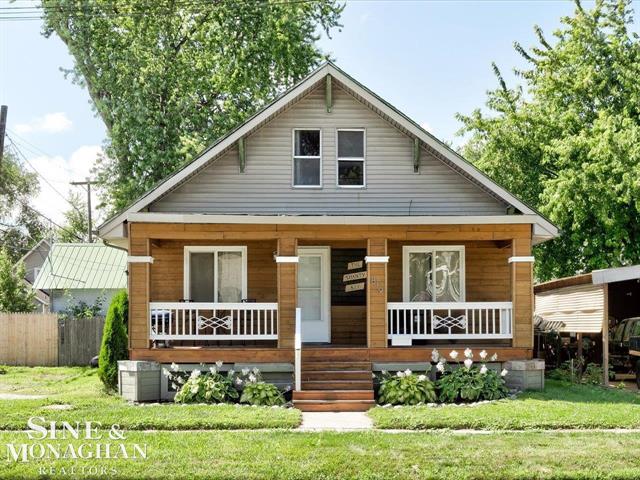 front view picture of 819 Court St, Port Huron, MI. 48060