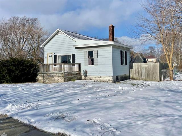 front view picture of 1821 Pine St, Port Huron, MI. 48060