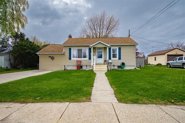 front view picture of 741 17Th St, Port Huron, MI. 48060