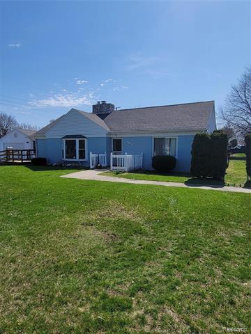 front view picture of 1218 Center Ave, Port Huron, MI. 48060