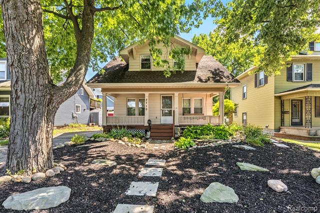 front view picture of 2710 Electric Ave, Port Huron, MI. 48060