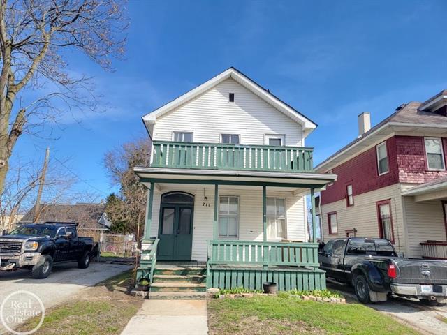 front view picture of 711 Glenwood Ave, Port Huron, MI. 48060