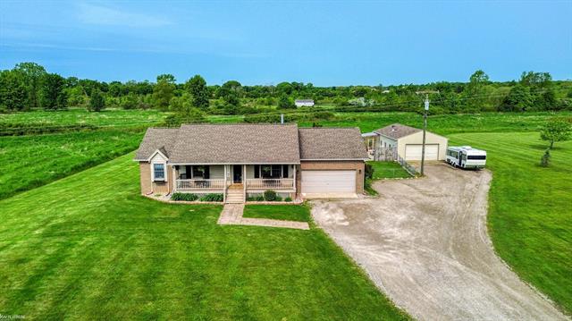front view picture of 2915 Reeves Rd, Memphis, MI. 48041