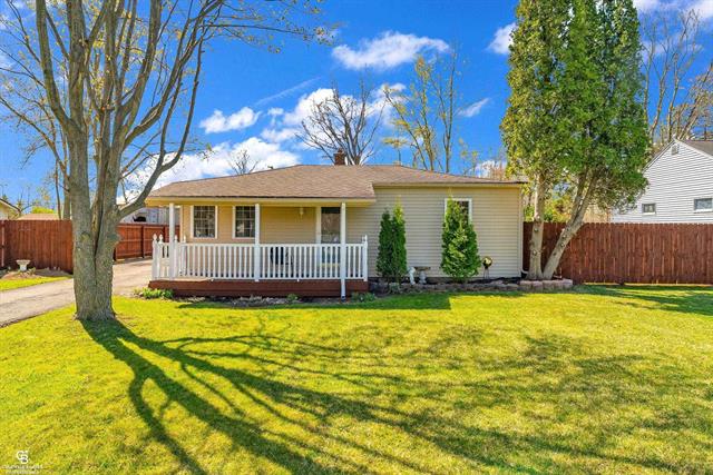 front view picture of 4637 Griswold Rd, Smiths Creek, MI. 48074