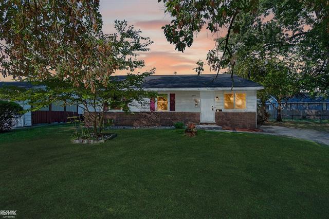 front view picture of 1811 23Rd St, Port Huron, MI. 48060