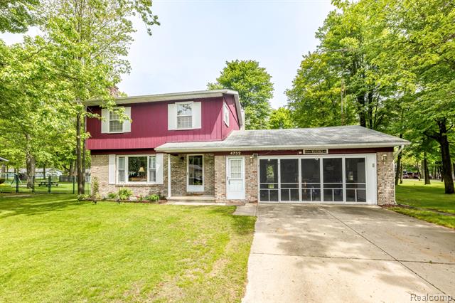front view picture of 4732 Lorwood Dr, Smiths Creek, MI. 48074