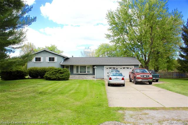 front view picture of 5432 Ponderosa Dr, North Street, MI. 48049