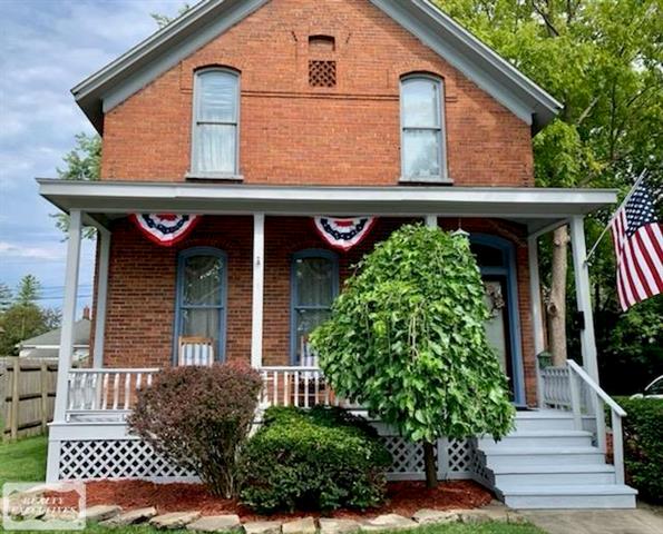 front view picture of 2418 Maple St, Port Huron, MI. 48060
