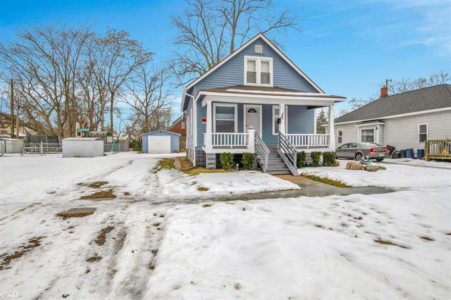 front view picture of 2419 Cherry St, Port Huron, MI. 48060