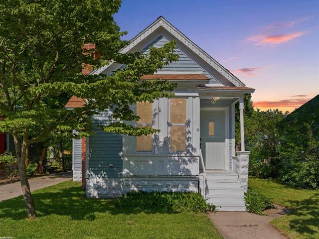front view picture of 2519 Walnut St, Port Huron, MI. 48060
